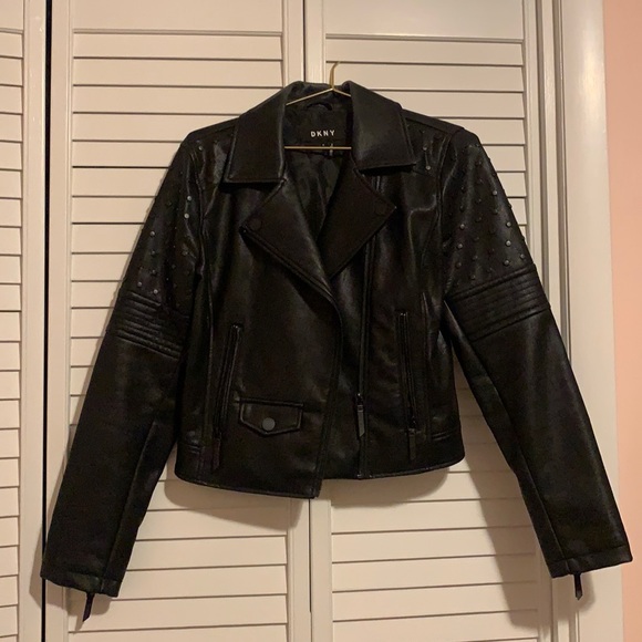 DKNY - Picture 1 of 4